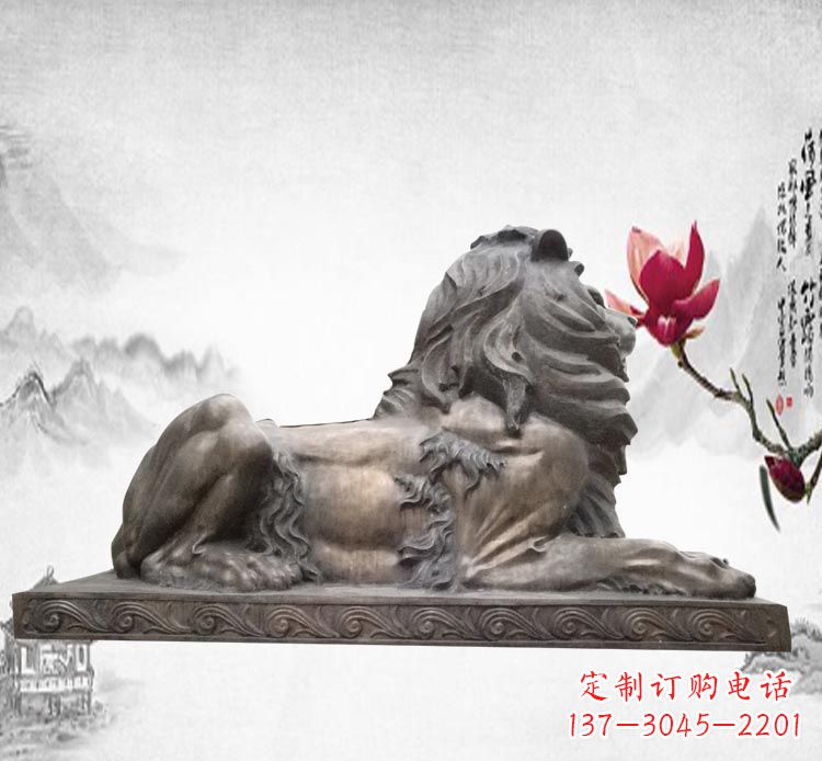 保定卧着的西洋狮子铜雕