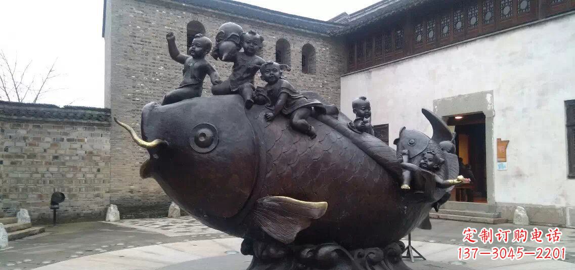 保定小孩骑鱼铜雕