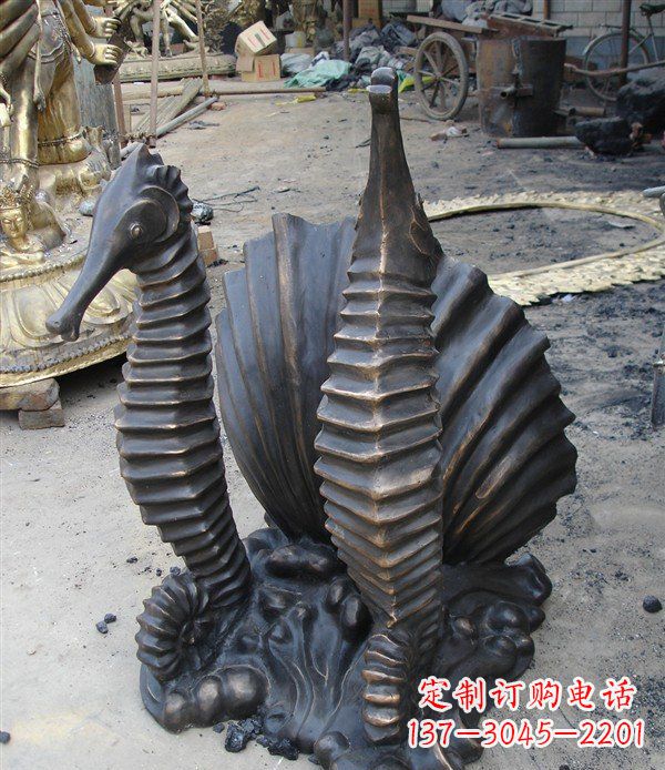 保定小区动物海马铜雕 