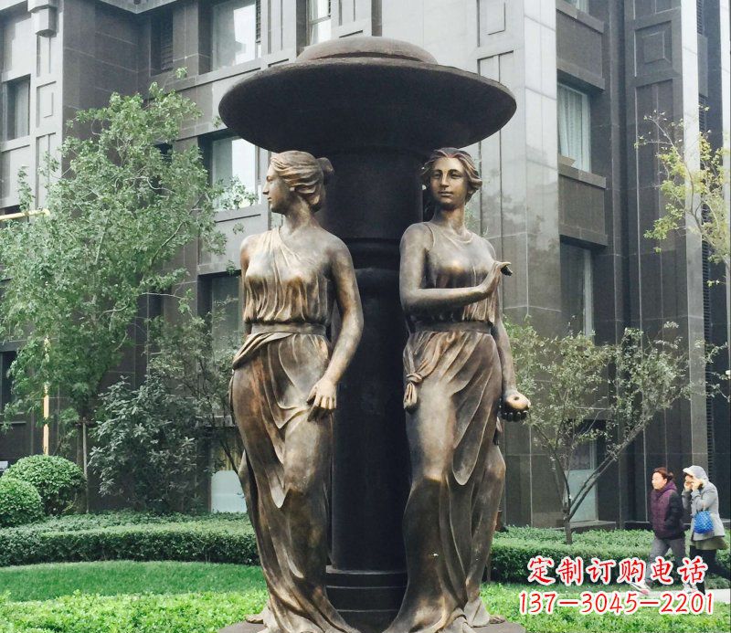 保定小区西方女人人物铜雕