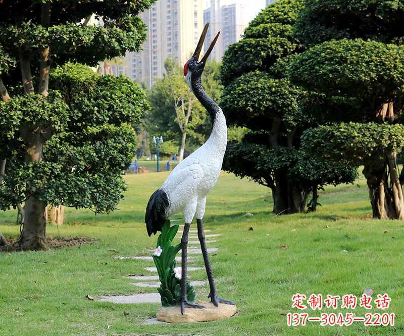 保定站立仙鹤雕塑