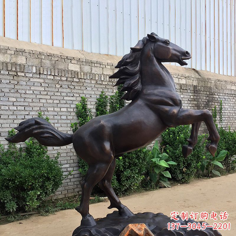 保定铸铜马儿雕塑