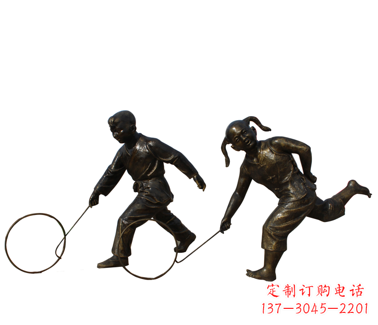 保定公园滚铁环的儿童铜雕