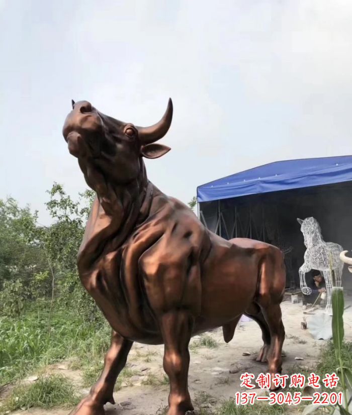 保定紫铜牛动物雕塑