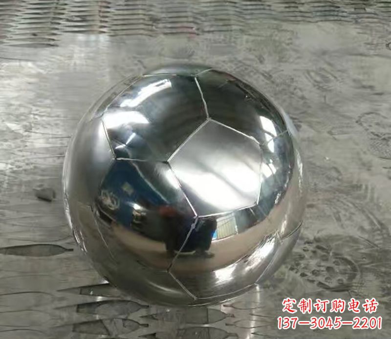保定足球不锈钢体育器材雕塑